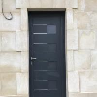 Encadrement de porte en pierre